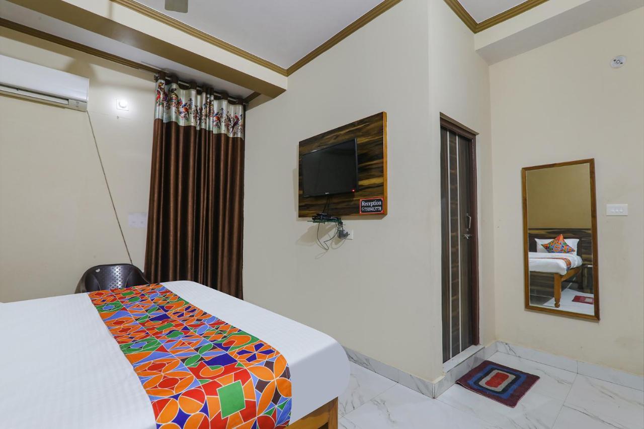 Hotel Fabhotel Sr Varanasi